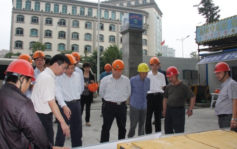 原市委書記馬以來華煜集團考察