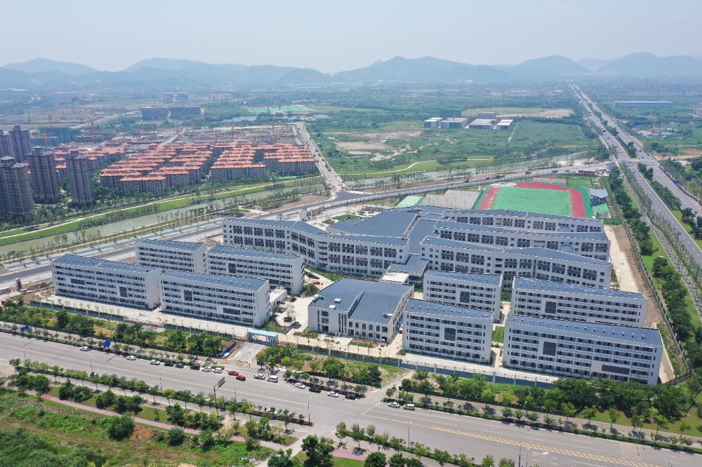 華東師大湖州實(shí)驗(yàn)中學(xué)項(xiàng)目（新建6#14#樓、1#-5#樓、連廊、看臺(tái)、大門、地下室、開閉所配電間)